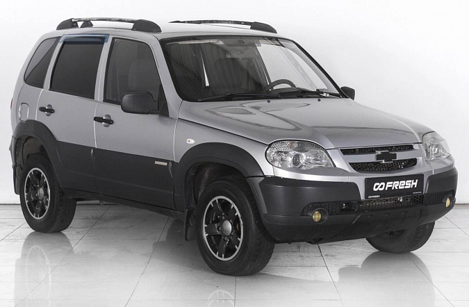 Chevrolet Niva: замена ламп в блок-фаре