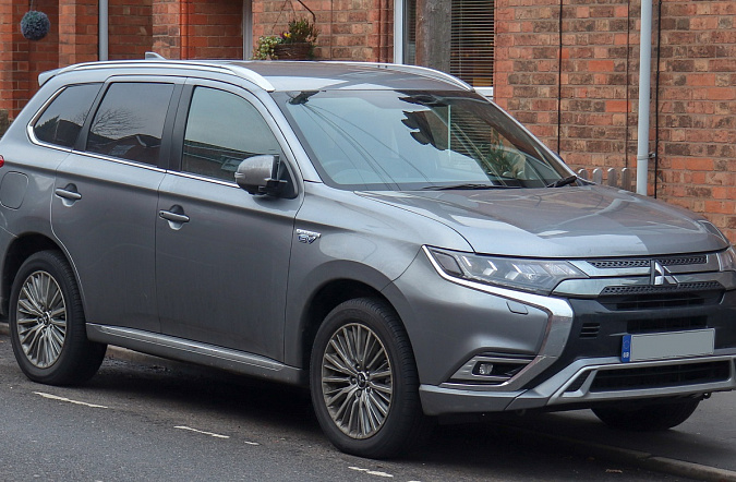 Стоит ли покупать подержанный гибрид в России в 2025 году