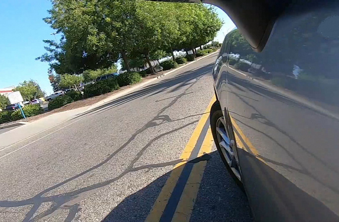 Разворот через двойную сплошную линию в 2026 году: все случаи, где можно и нельзя