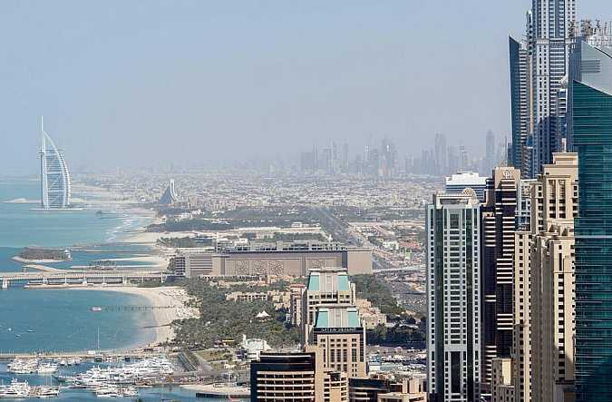 Как привезти автомобиль из ОАЭ в Россию в 2026 году: пошаговая инструкция