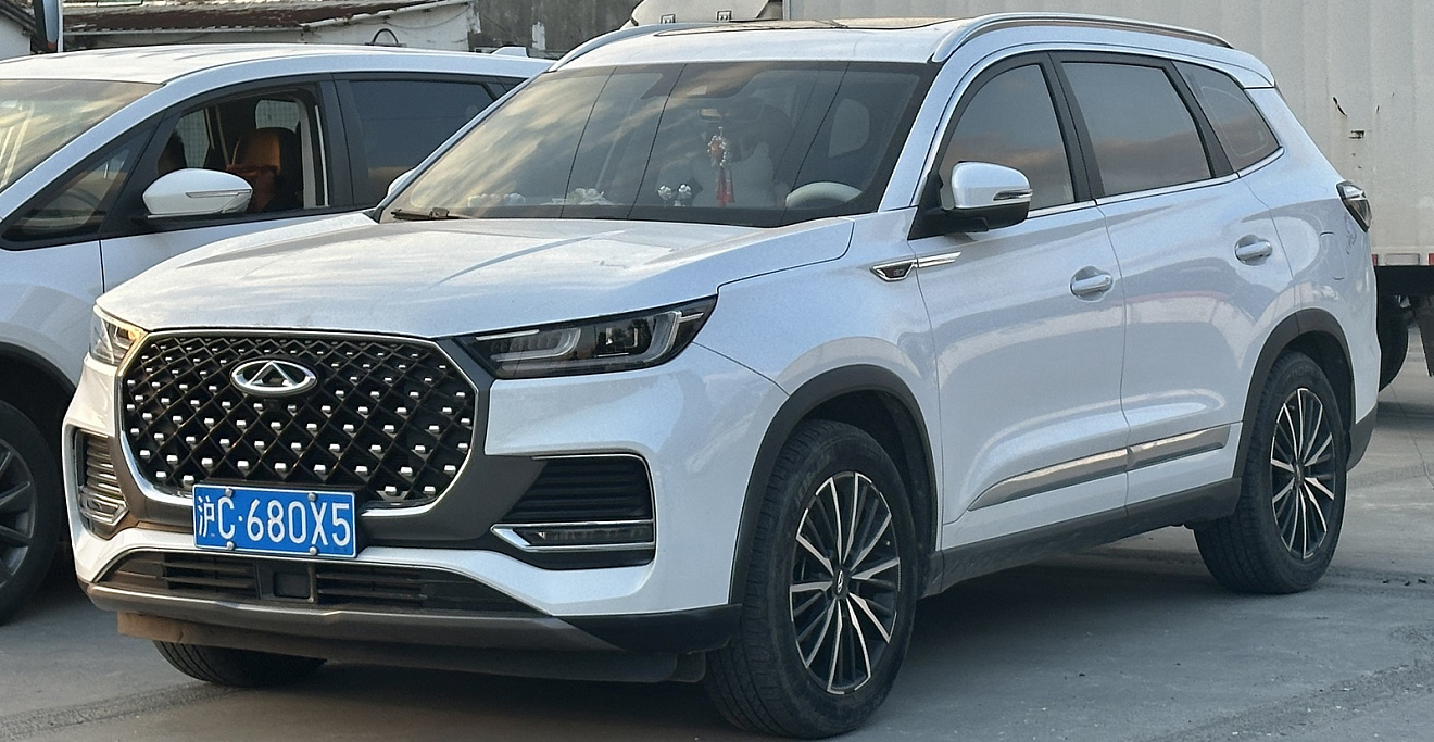 Топ-5 китайских автомобилей, которые не теряют в цене в России в 2025 году