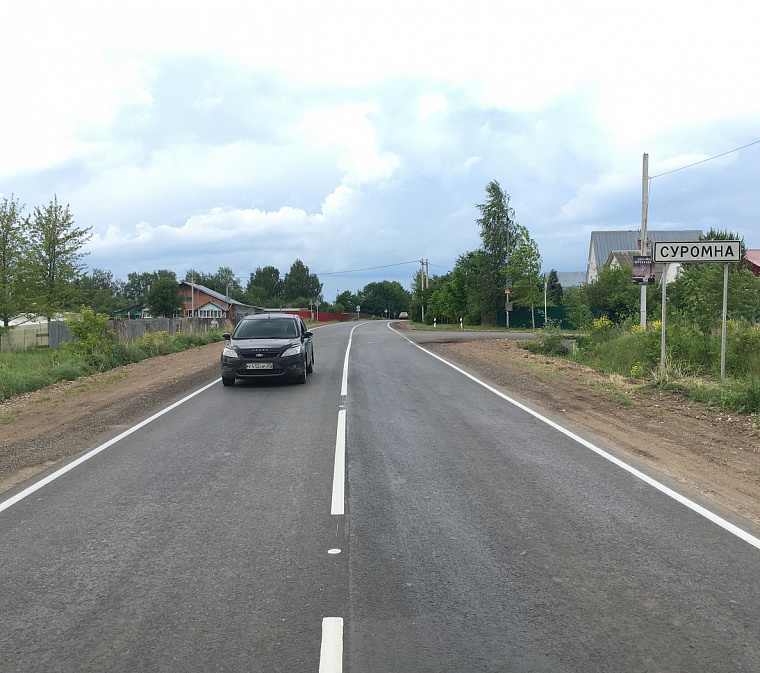 Езда по обочине и по полосе для общественного транспорта в 2026 году: штрафы и лишение прав